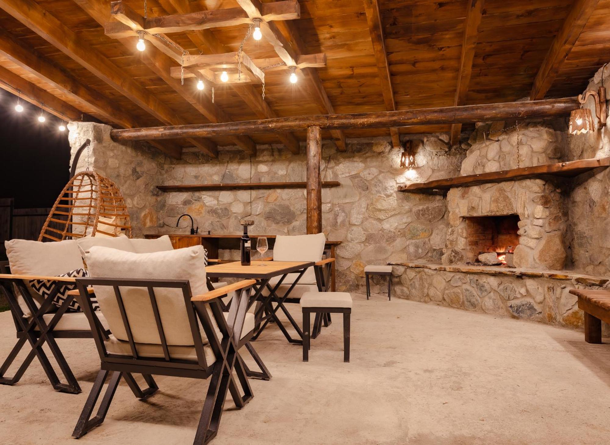 Mestia Villas エクステリア 写真